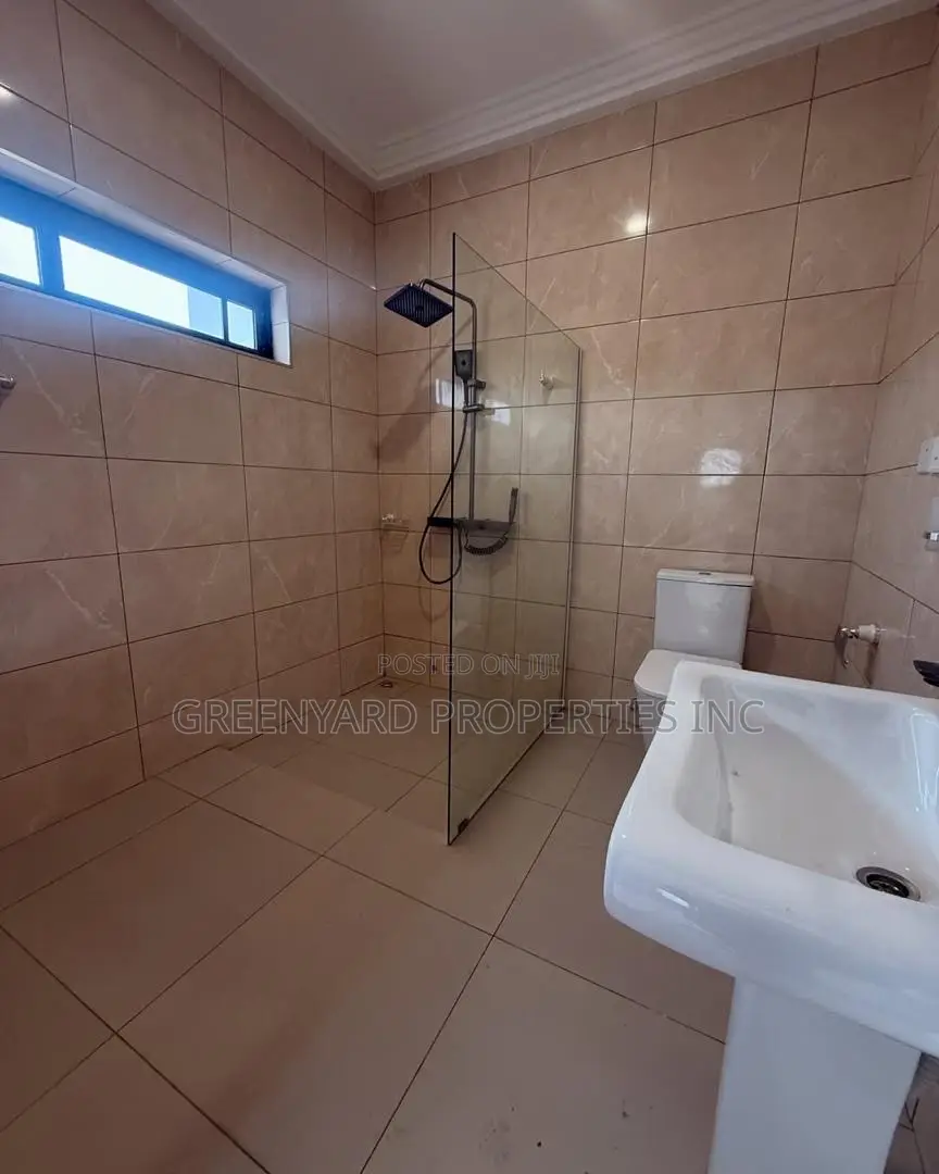 3bdrm House in Oyarifa for sale
