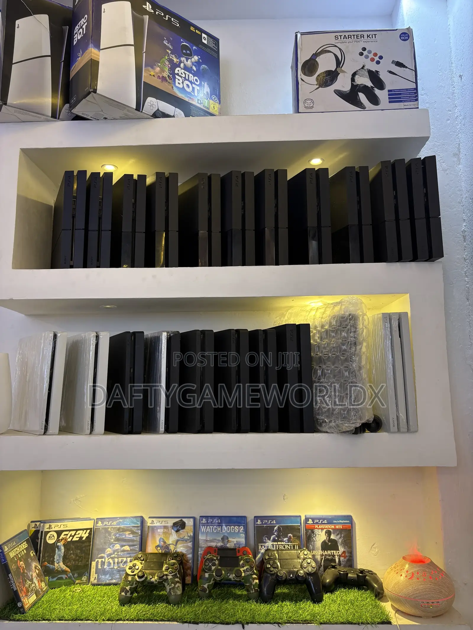 Ps4 Slim With 2 Controllers