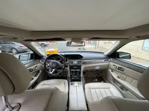 Mercedes-Benz E350 Base 4Matic Sedan AWD (3.5L 6cyl 7A) 2014 Black
