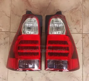 Toyota 4runner 2006,2007,2008,2009 Taillight/Rear Light