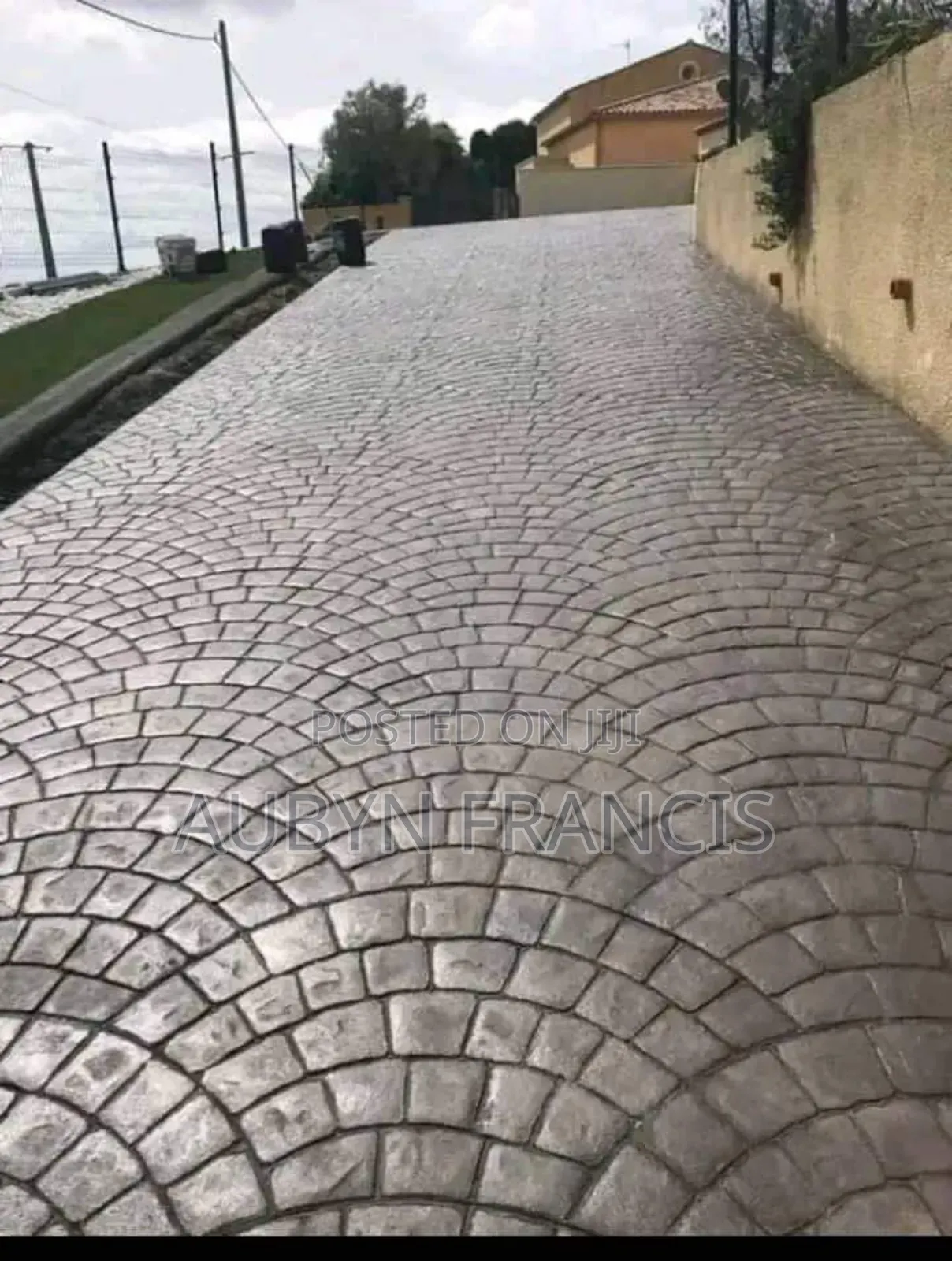 Expert in Concrete Stamping, Concrete Polishing, Masonry Block Lyer