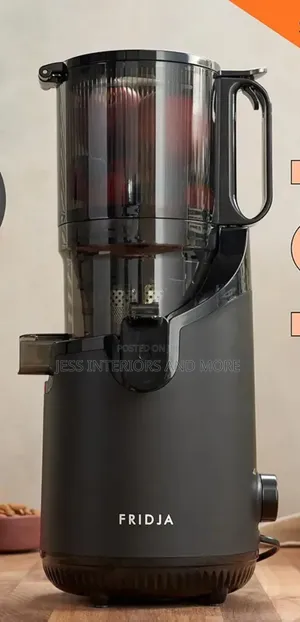 Fridja Whole Fruit Masticating Slow Juicer