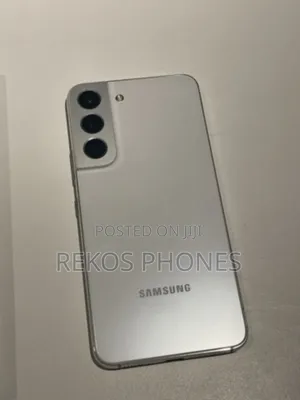 New Samsung Galaxy S22 5G 128 GB White