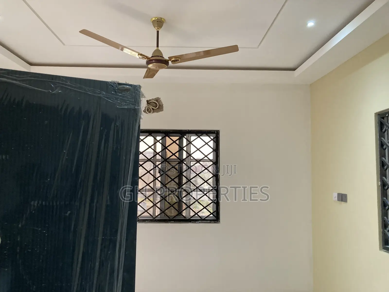 6bdrm Mansion in Executive Six, Kumasi Metropolitan for sale
