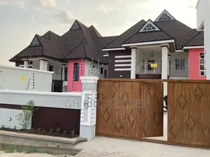 6bdrm Mansion in Executive Six, Kumasi Metropolitan for sale