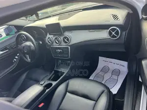 Mercedes-Benz GLA 250 2017 White