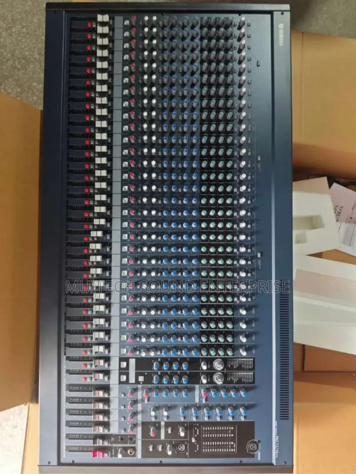 Yamaha Raw Mixer (Mg24 Channels)