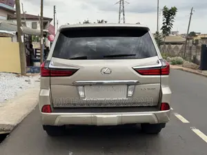 Lexus LX 570 AWD 2016 Gold
