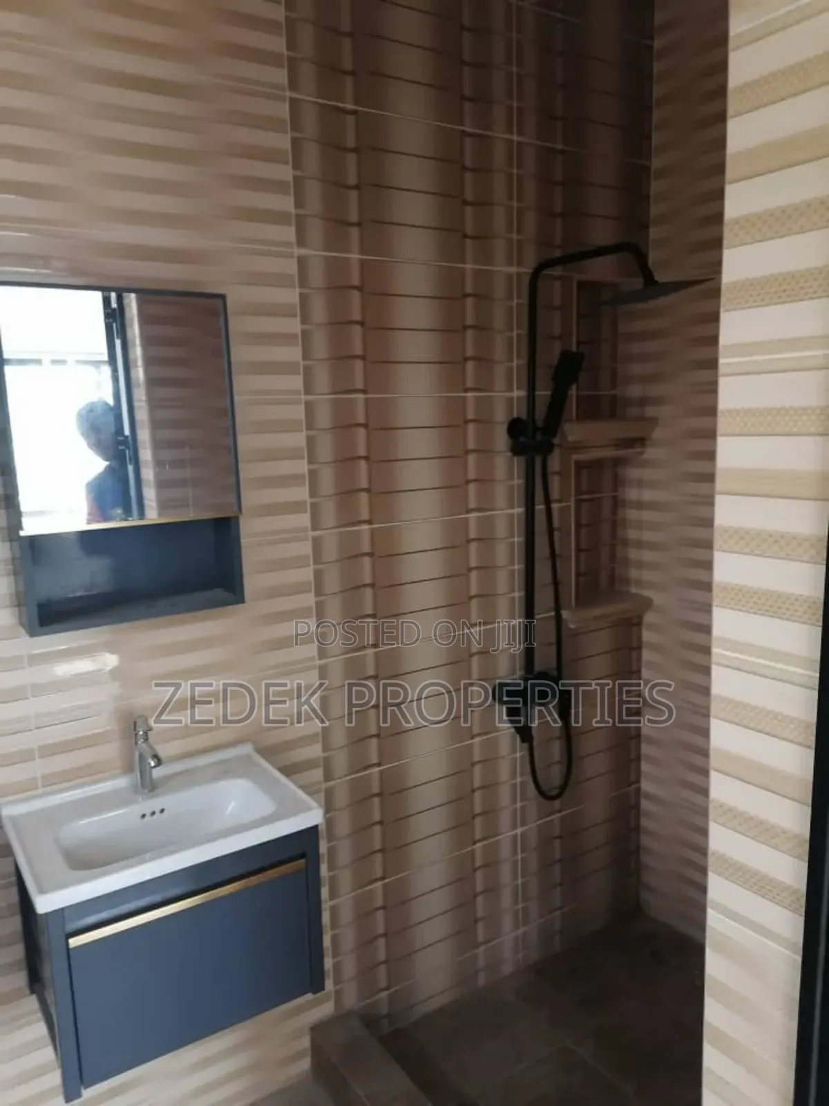 4bdrm House in Pokuasi, Ga West Municipal for rent