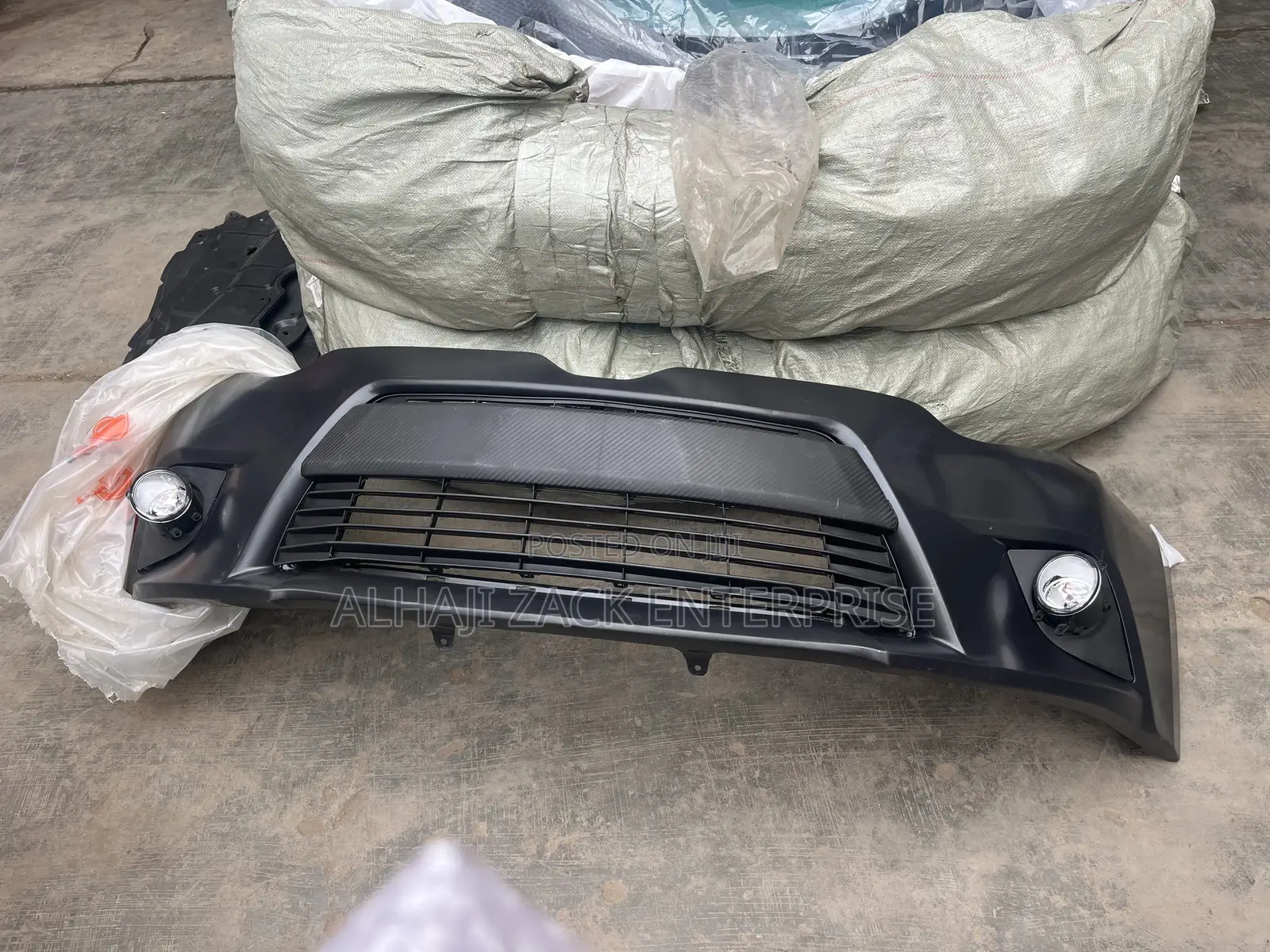 Corolla 2014 Le Front Bumper Complete