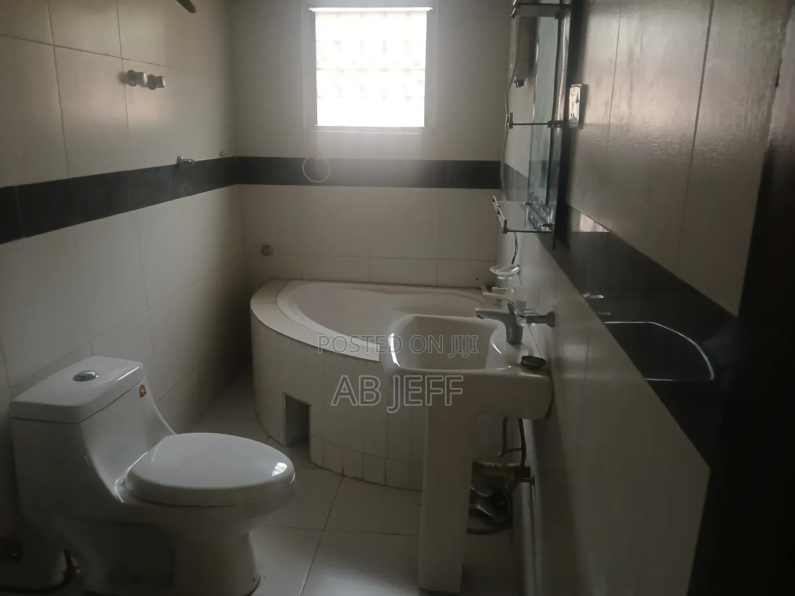 3bdrm House in Adako Jachie, Kumasi Metropolitan for rent