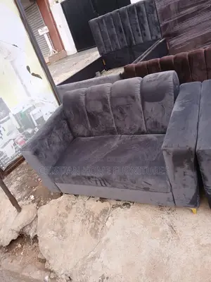 Sofa Set Available for Sale