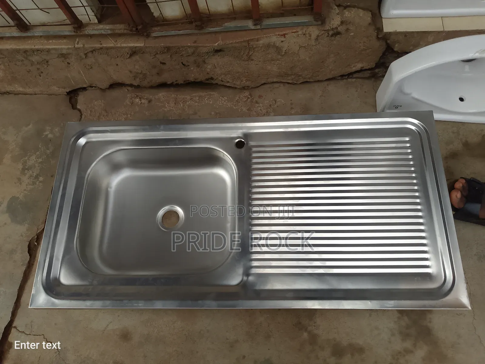 Kitchen Sink Single Bowl With Arm