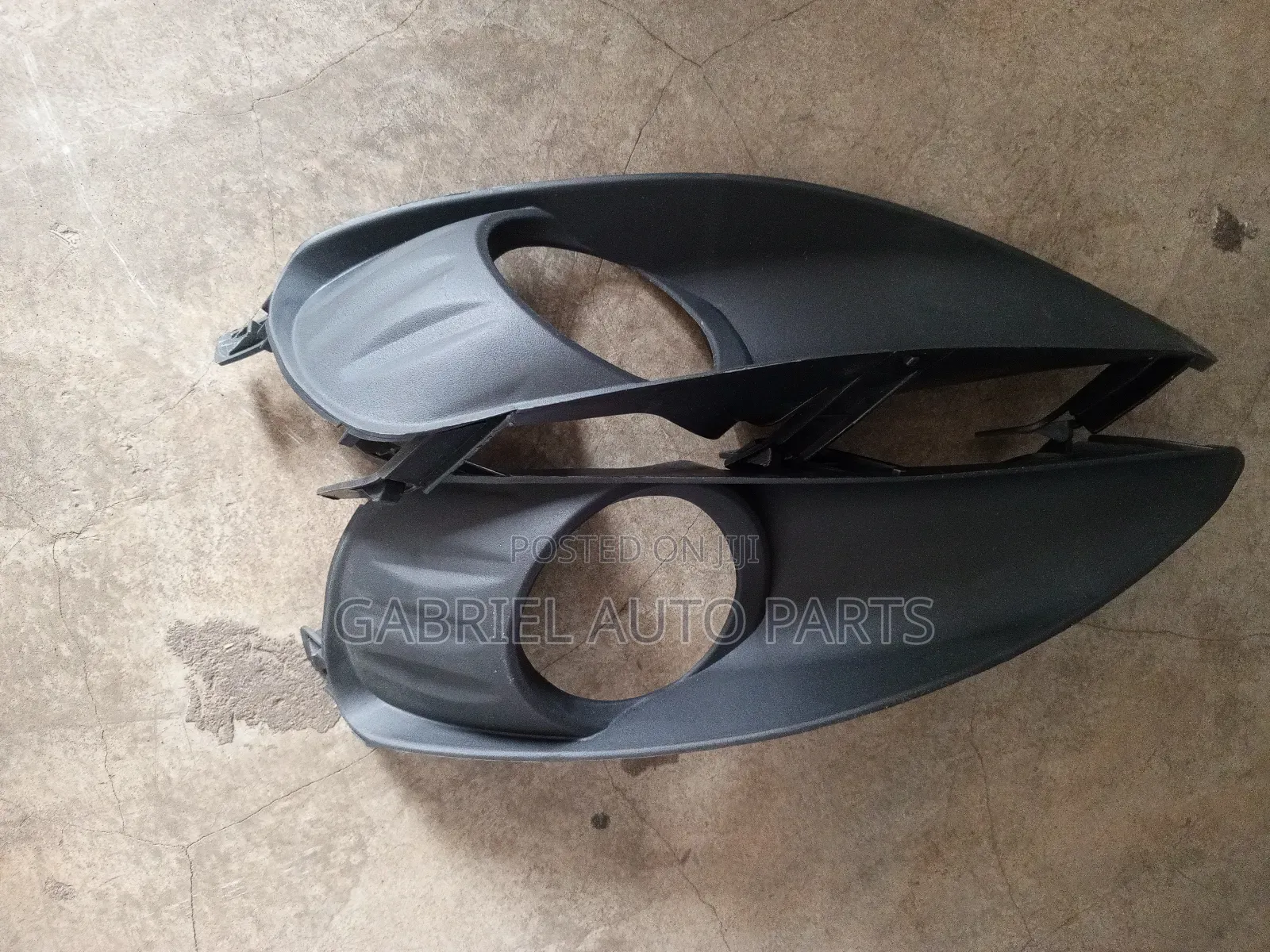 Toyota Matrix Fog Light Cover 2009,2010,2011,2012