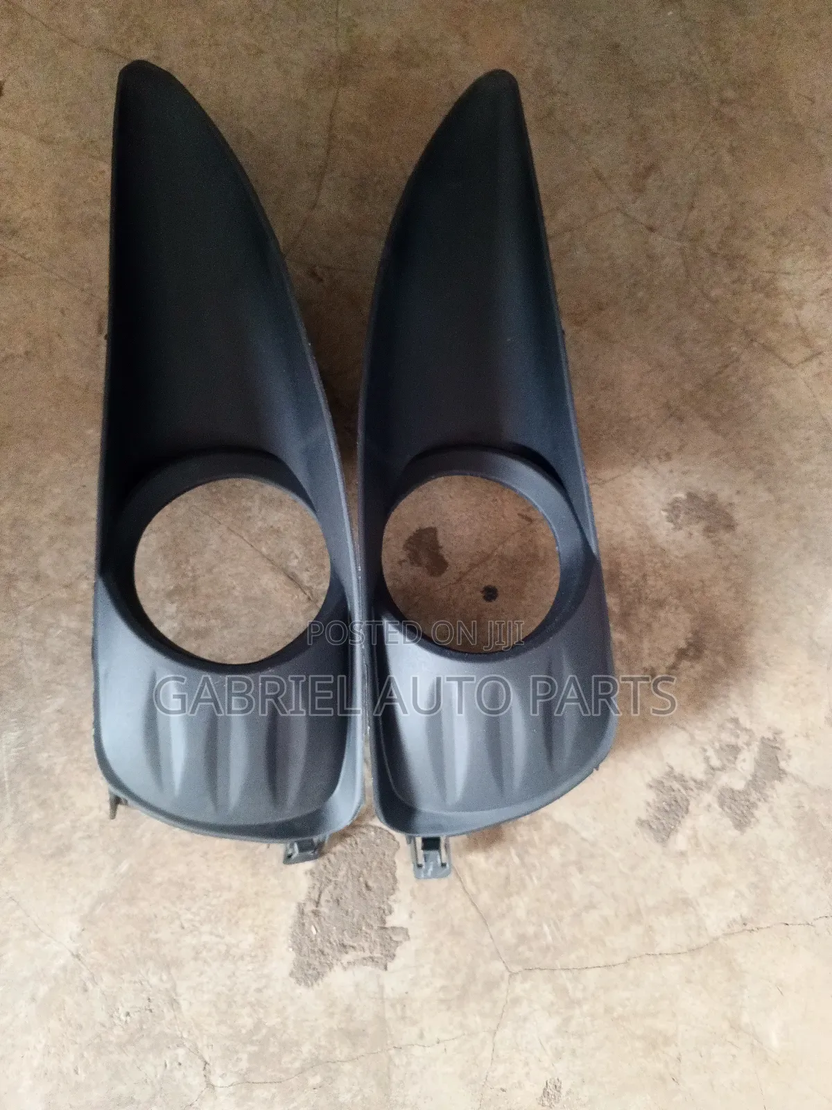 Toyota Matrix Fog Light Cover 2009,2010,2011,2012