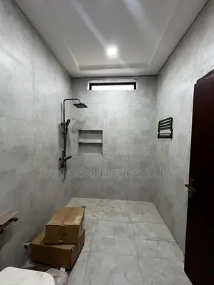 3bdrm House in Pokuase Fise for sale