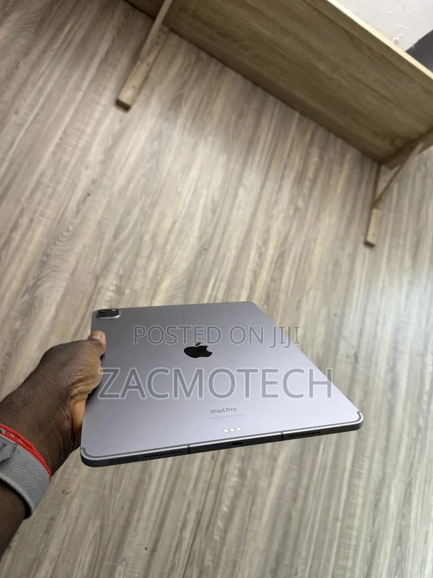 Apple iPad Pro 12.9 (2022) 256 GB Gray