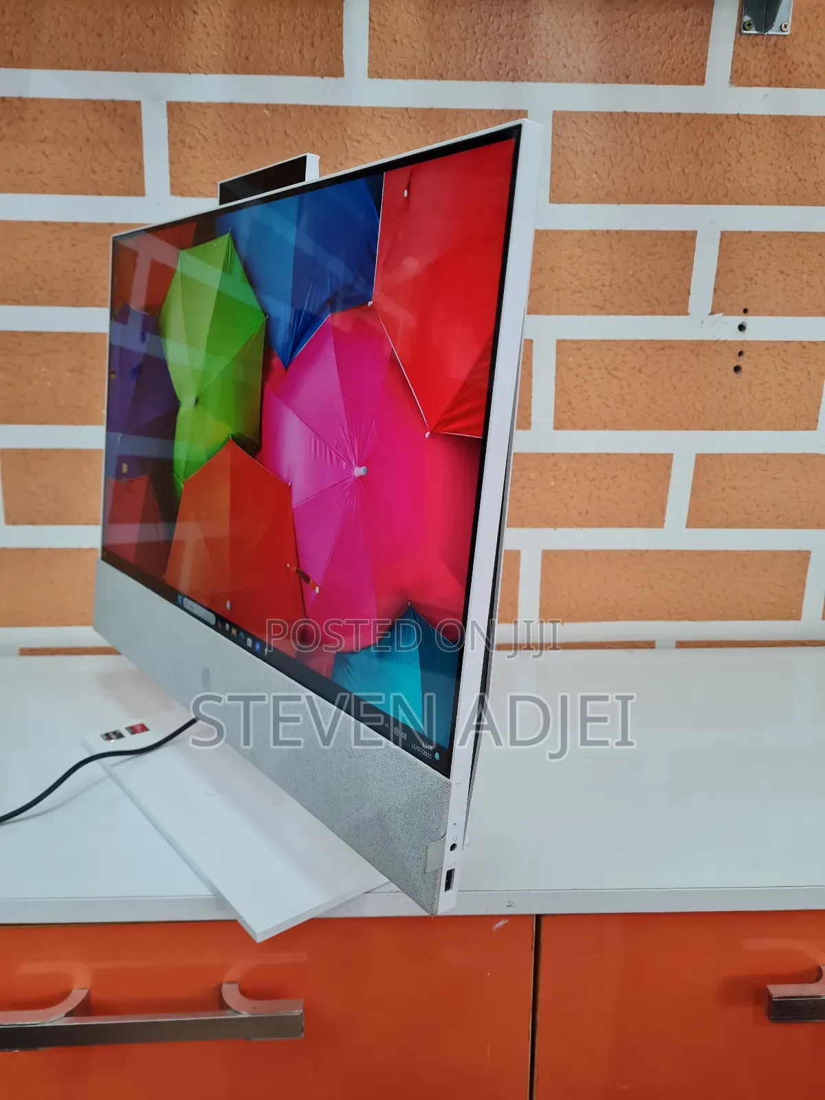Desktop Computer HP Pavilion 24 8GB AMD Ryzen 5 SSD 512GB