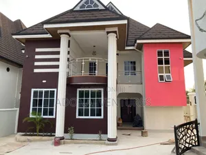 7bdrm House in Atasomanso, Kumasi Metropolitan for sale