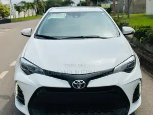 Toyota Corolla XSE 4dr Sedan (1.8L 4cyl CVT) 2017 White