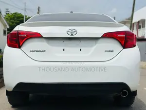 Toyota Corolla XSE 4dr Sedan (1.8L 4cyl CVT) 2017 White