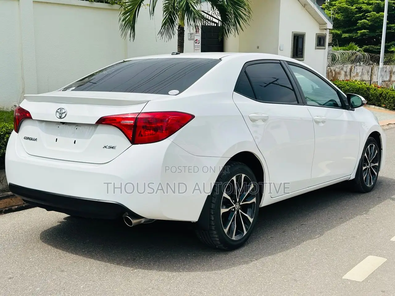 Toyota Corolla XSE 4dr Sedan (1.8L 4cyl CVT) 2017 White