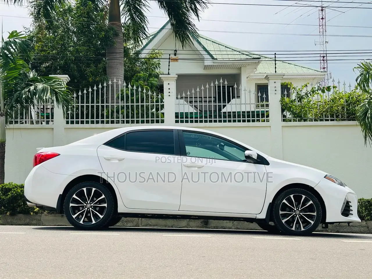Toyota Corolla XSE 4dr Sedan (1.8L 4cyl CVT) 2017 White