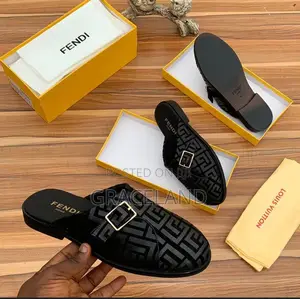 This Is Original Fashion Fendi Men Slippers Summer Wear Blac