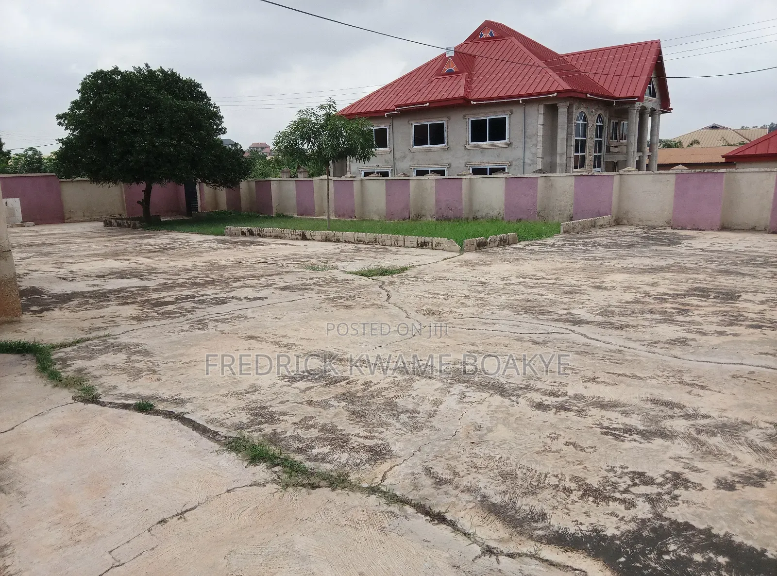6bdrm House in Brother K Estate, Kumasi Metropolitan for sale