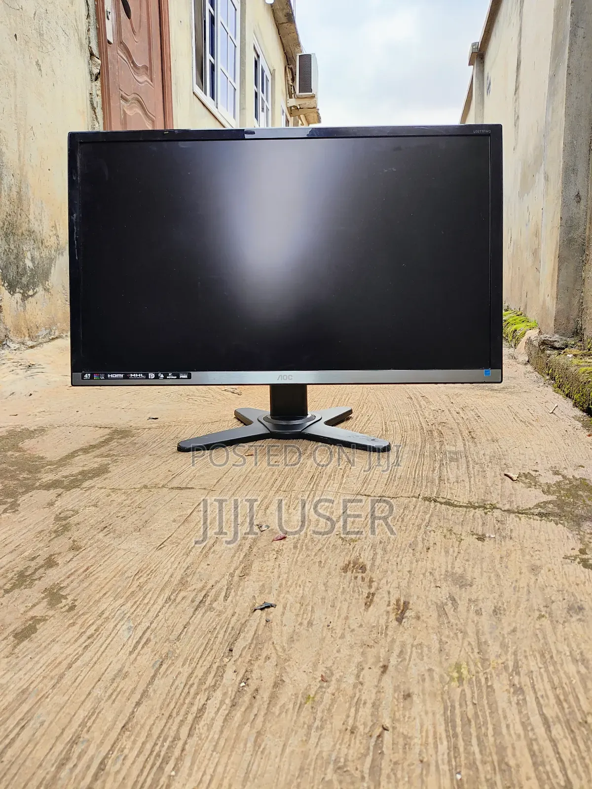 32inchs Aoc Uhd Monitor 60hz Inbuilt Speakers