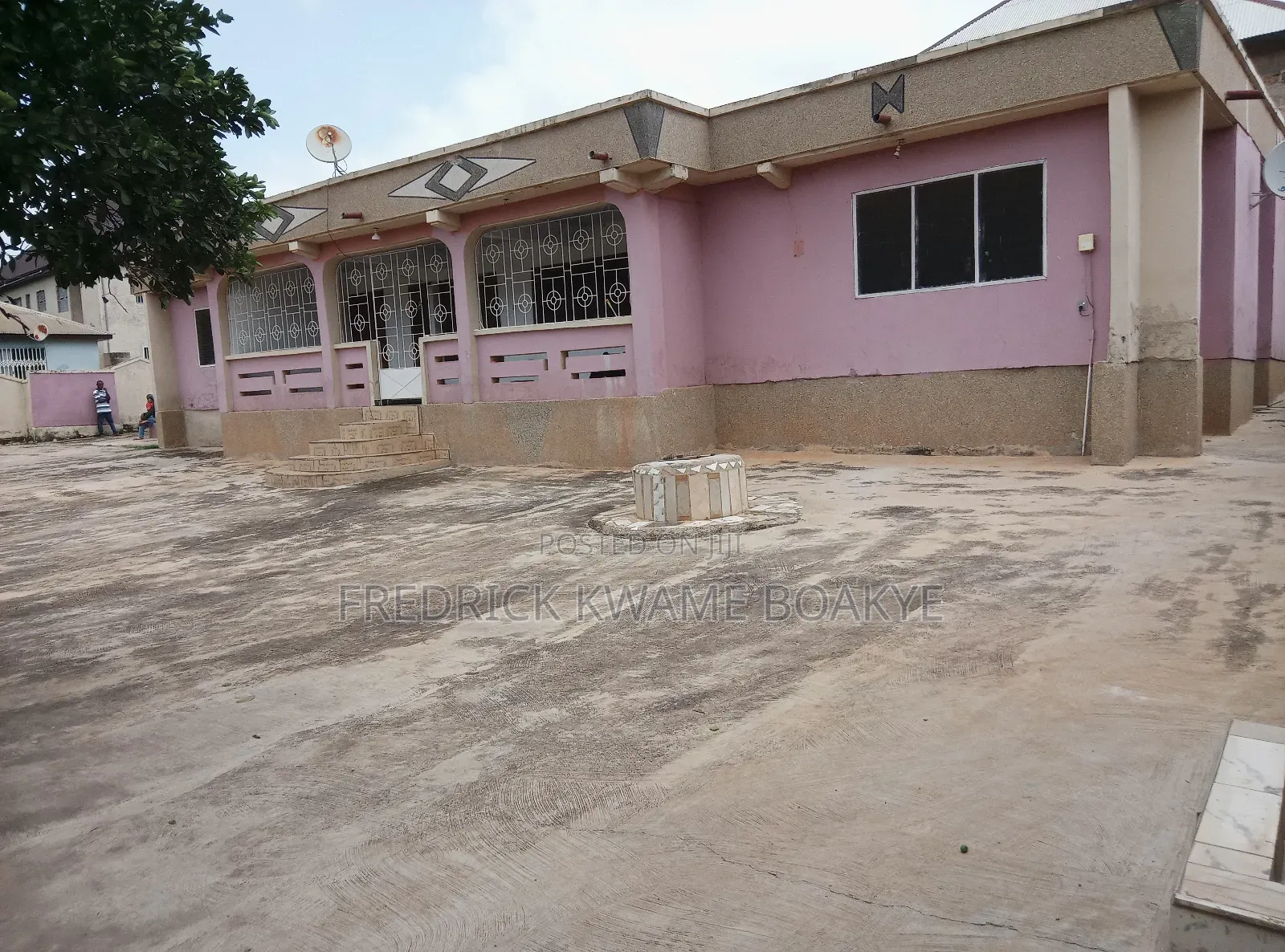 6bdrm House in Brother K Estate, Kumasi Metropolitan for sale