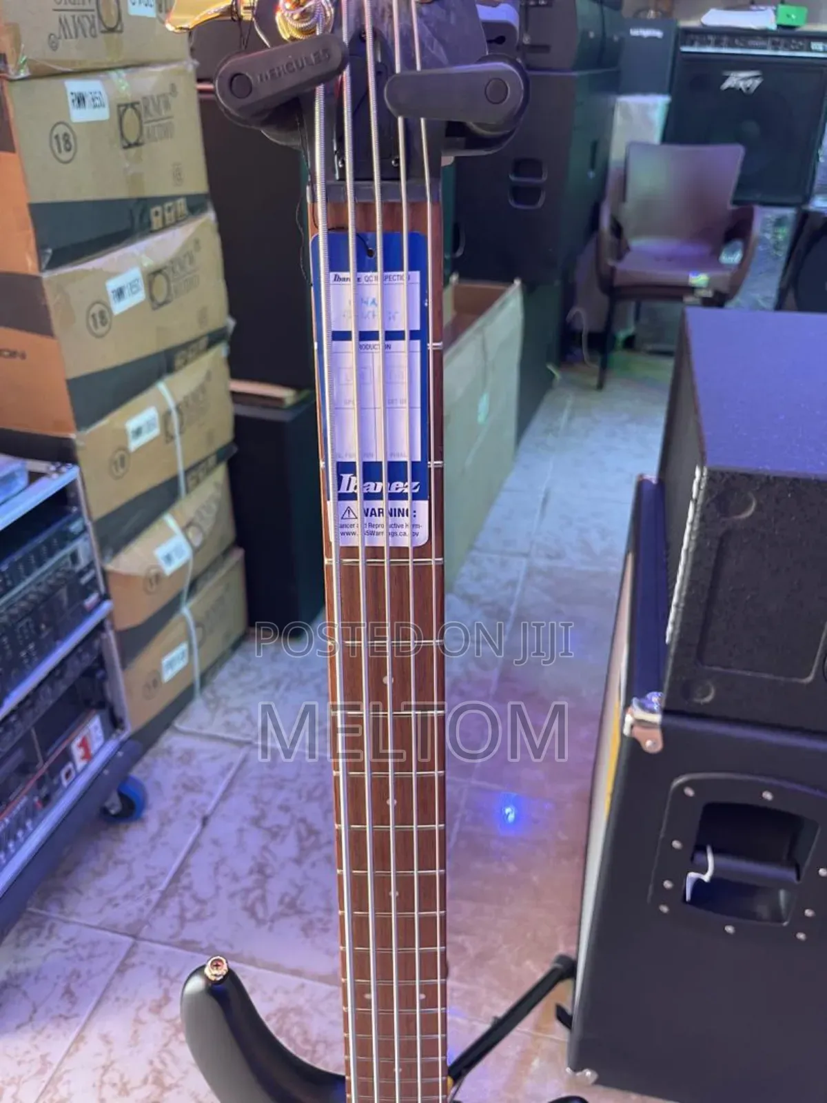Soundgear By Ibanez Active Bass Guitar (Black And Ash Grey)