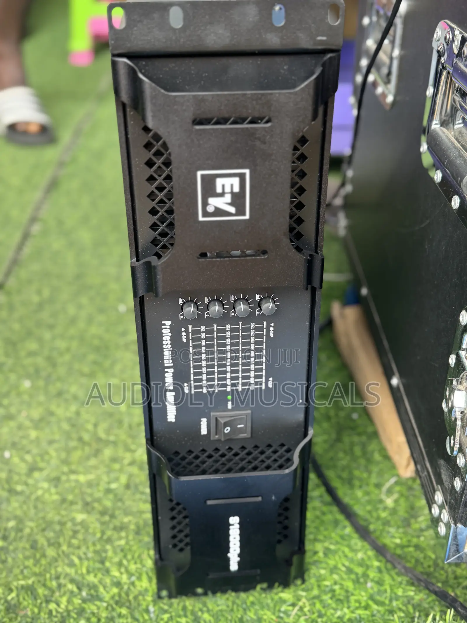 Black-Ev/19000watt Bass Amplifier. 4in1