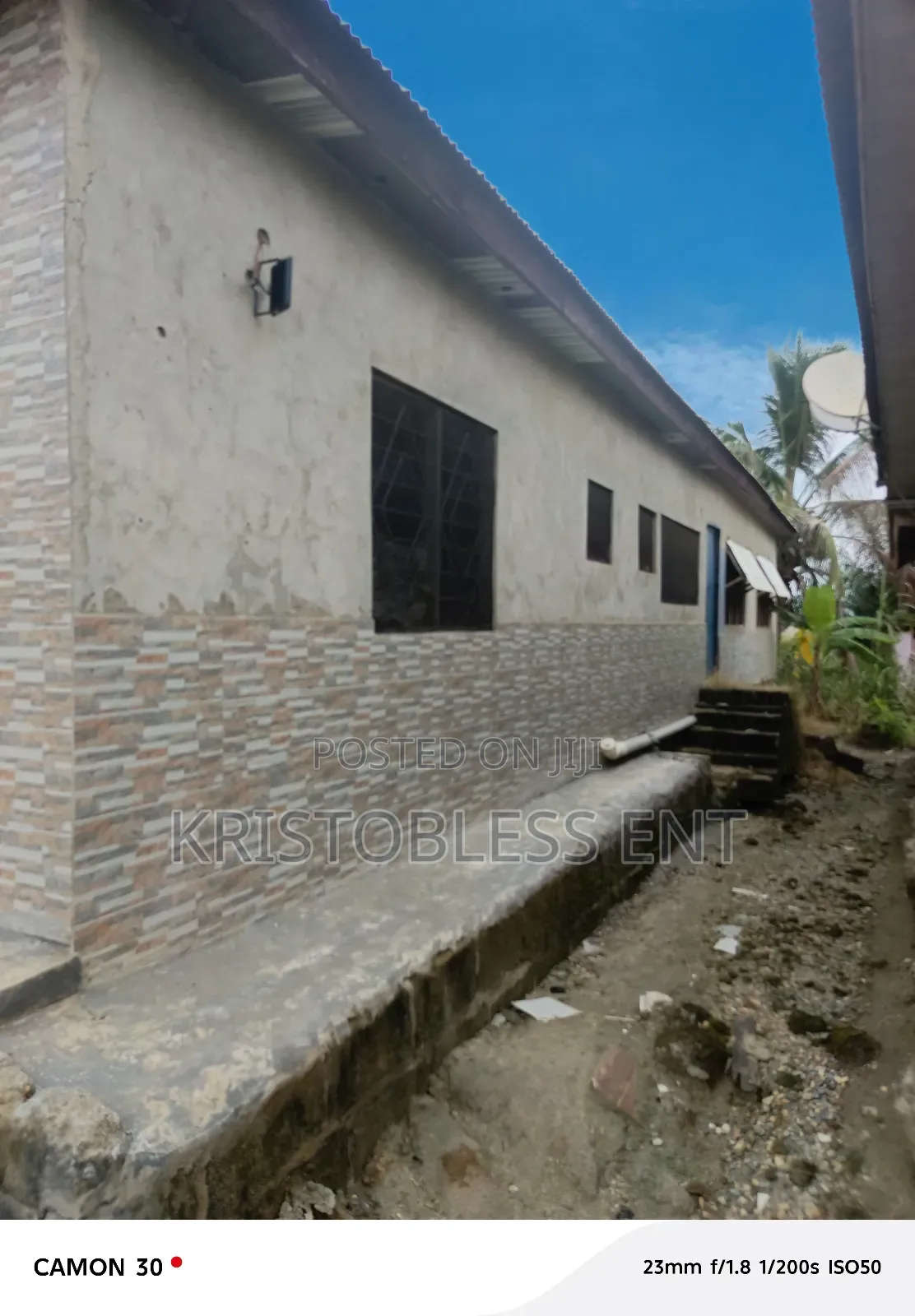 5bdrm House in Obey Francis, Atwima Nwabiagya for sale
