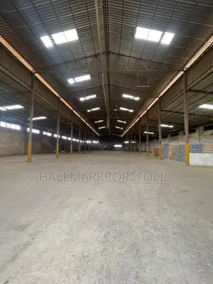 2950 SQM Warehouse Tema