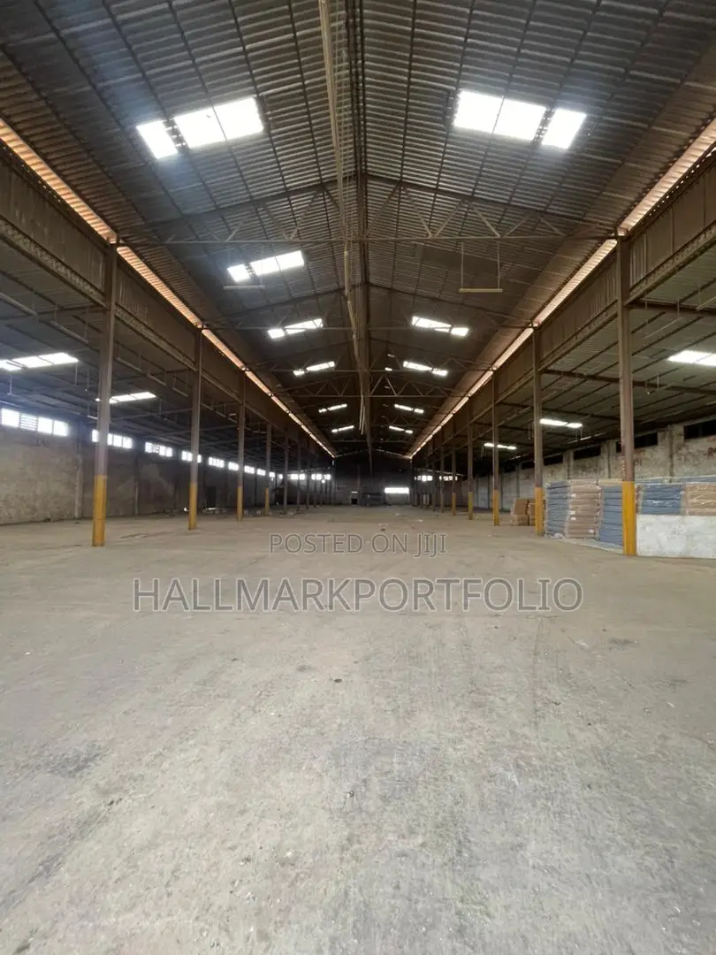 2950 SQM Warehouse Tema