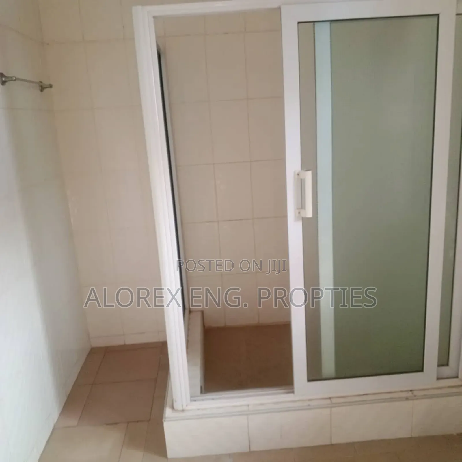 3bdrm House in $100,000 Com 25, Tema Metropolitan for sale
