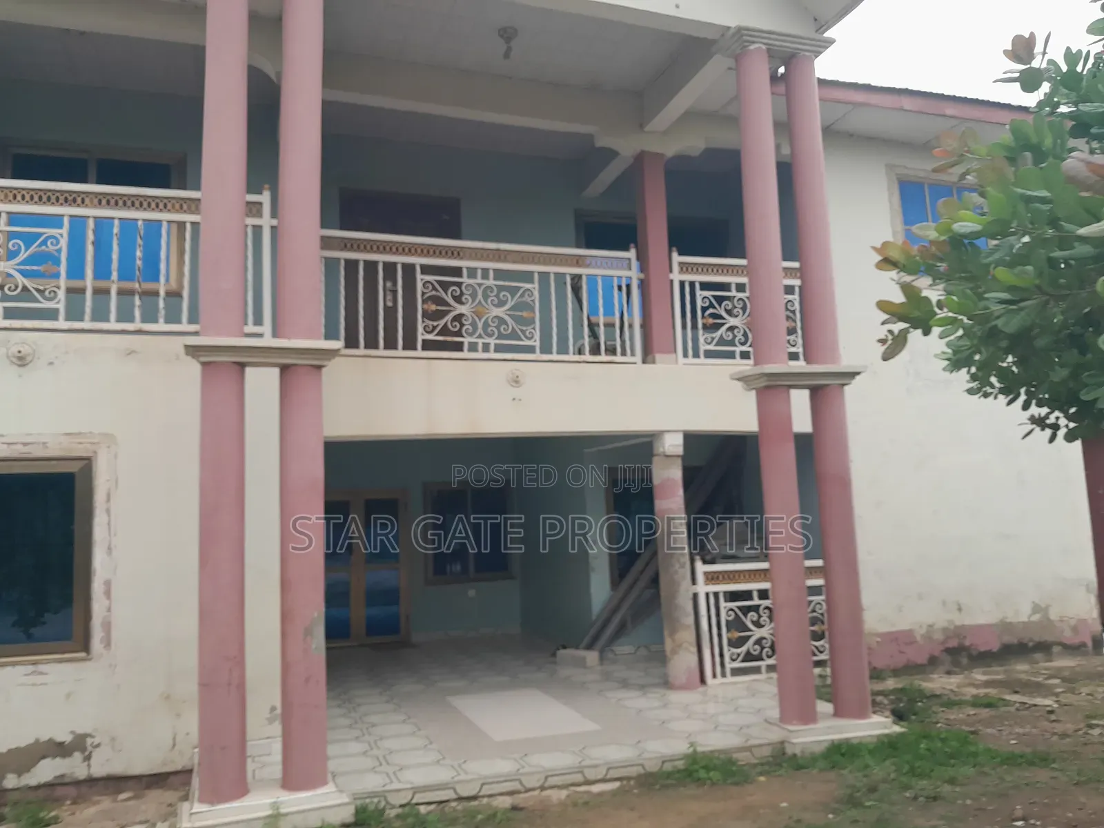 6bdrm House in Mampongteng Heman., Kumasi Metropolitan for sale