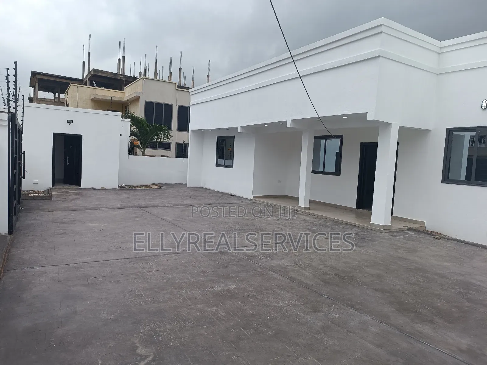 3bdrm House in Ellyrealservices, Ashaley Botwe for rent