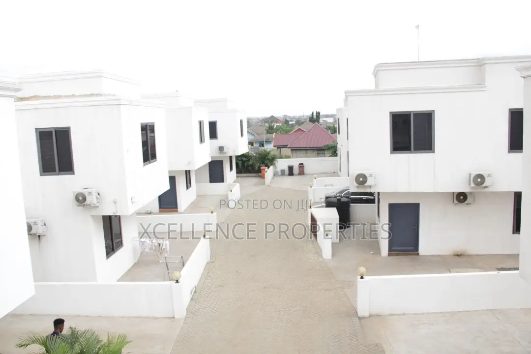 2bdrm Duplex in Xcellence Properties, School Junction for rent