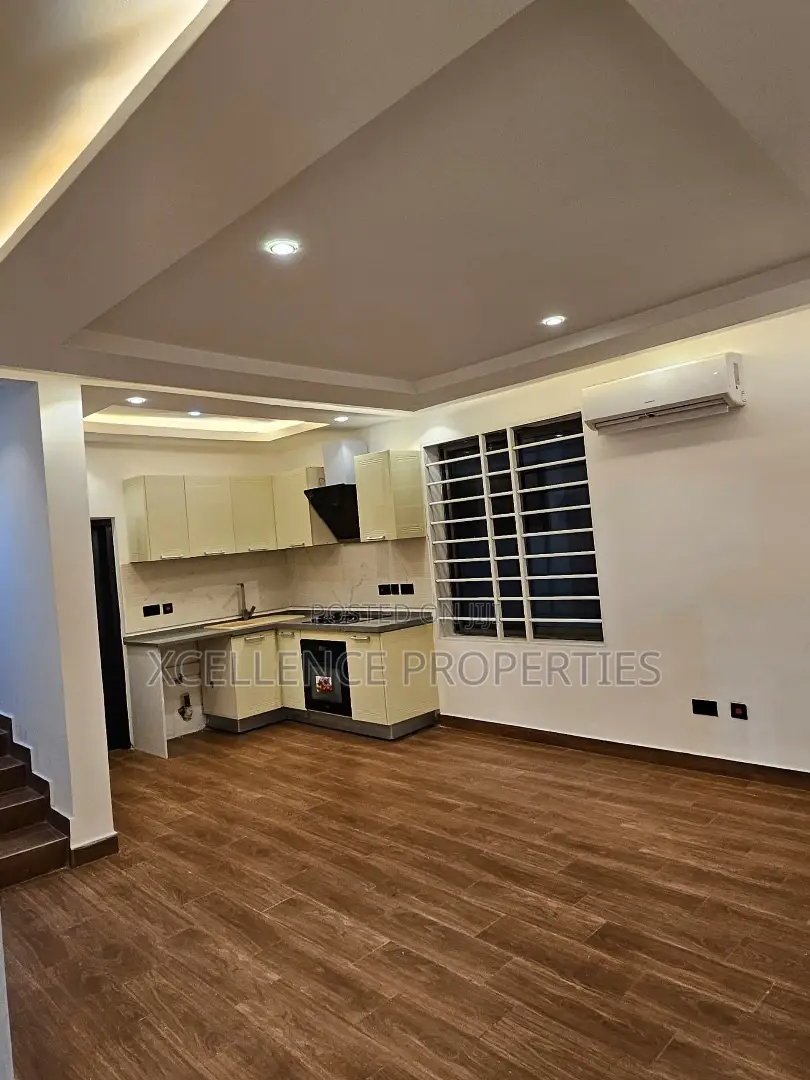 2bdrm Duplex in Xcellence Properties, School Junction for rent
