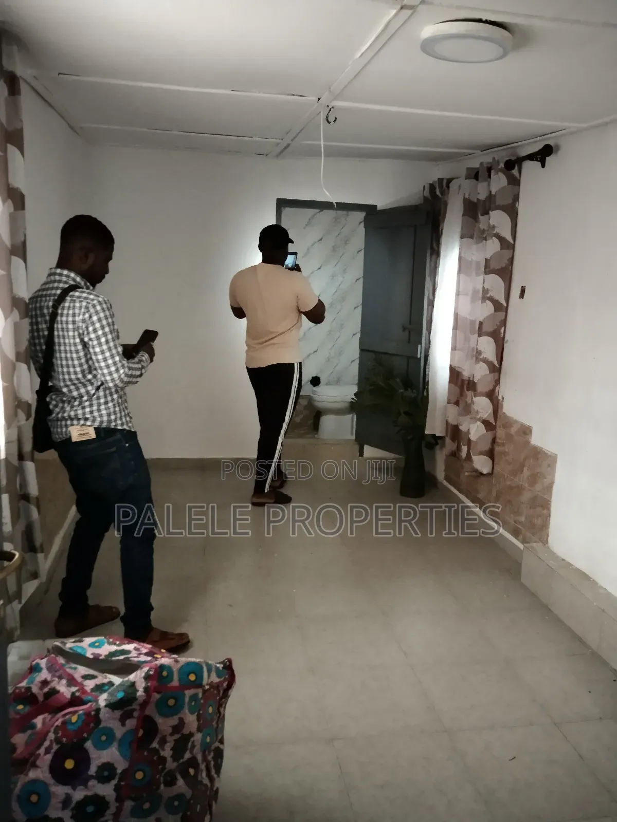 1bdrm House in Dansoman Exhibition for rent