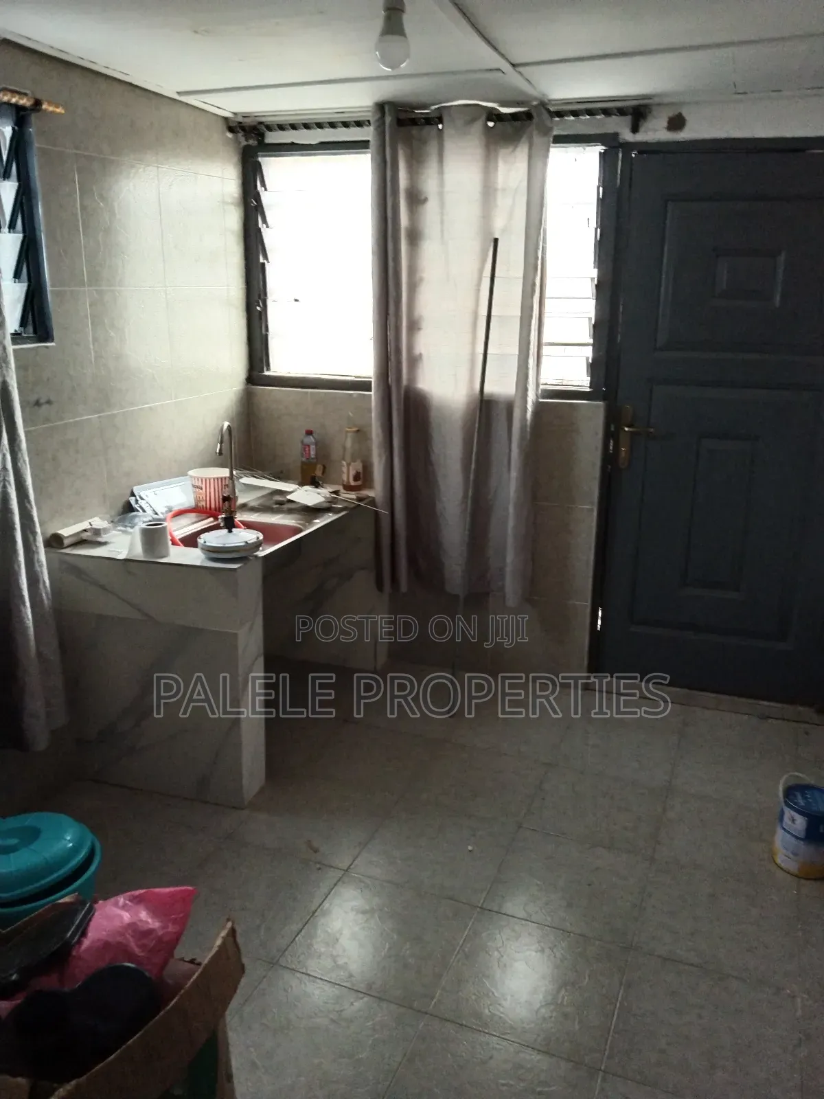1bdrm House in Dansoman Exhibition for rent