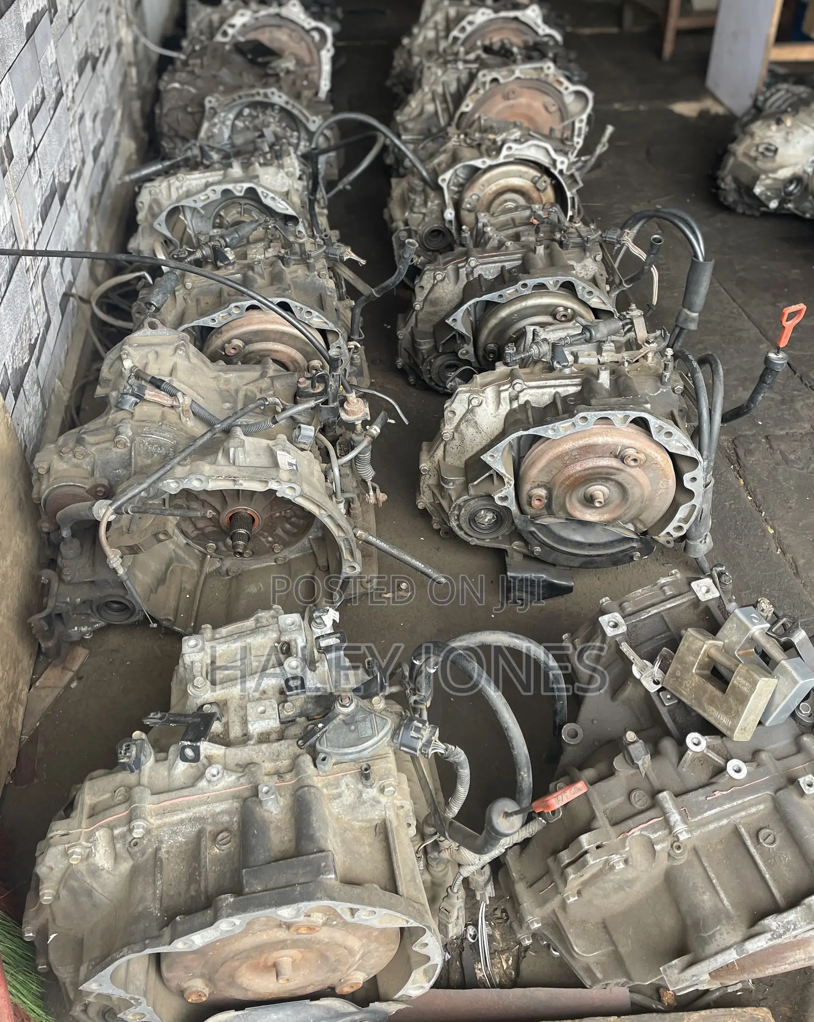 Dealers in All Kinds of Half Block, Head, Cam Shaft Engine