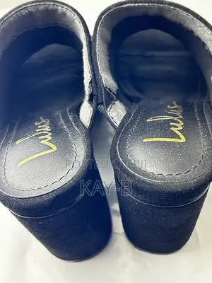 Lulus Raelynn Black Suede Peep-Toe Mules Eus37.5