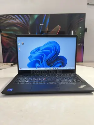 Laptop Lenovo ThinkPad E14 Gen 5 16GB Intel Core i7 SSD 512GB