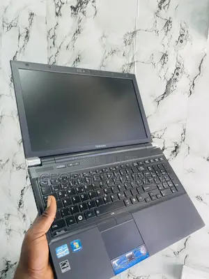 Laptop Toshiba Satellite Radius 14 8GB Intel Core I5 HDD 500GB