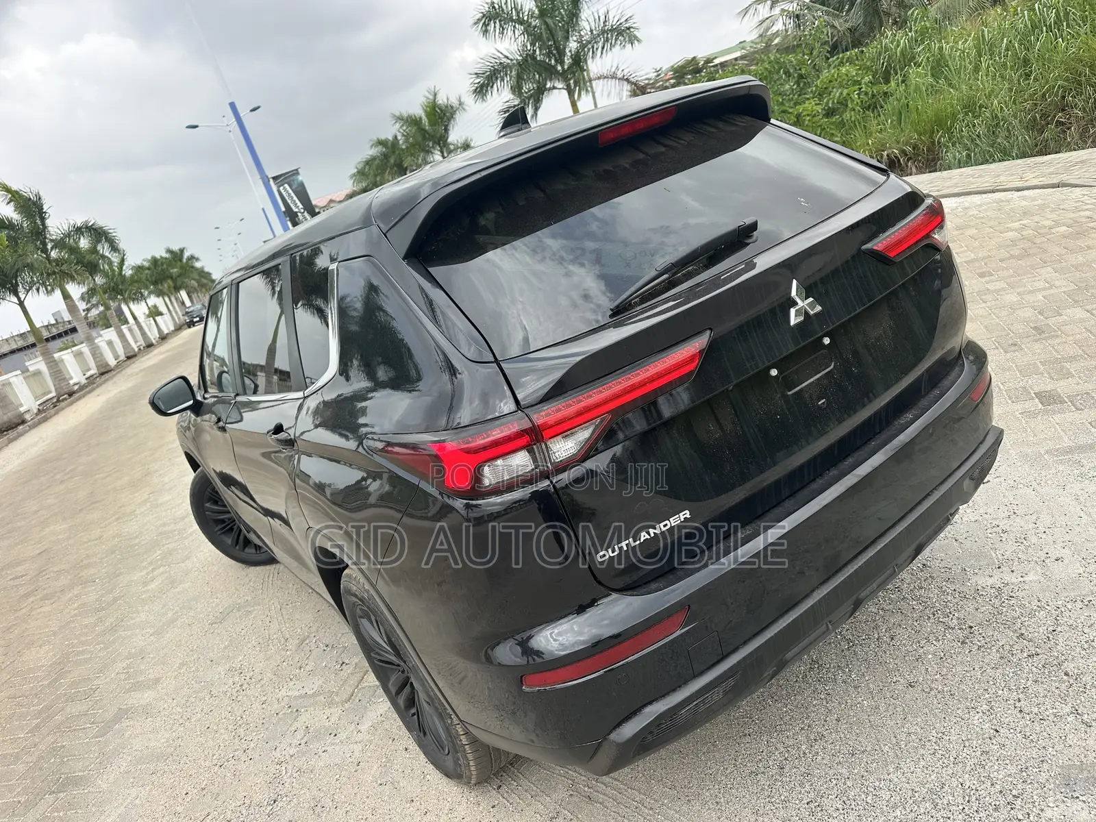 Mitsubishi Outlander 2024 Black