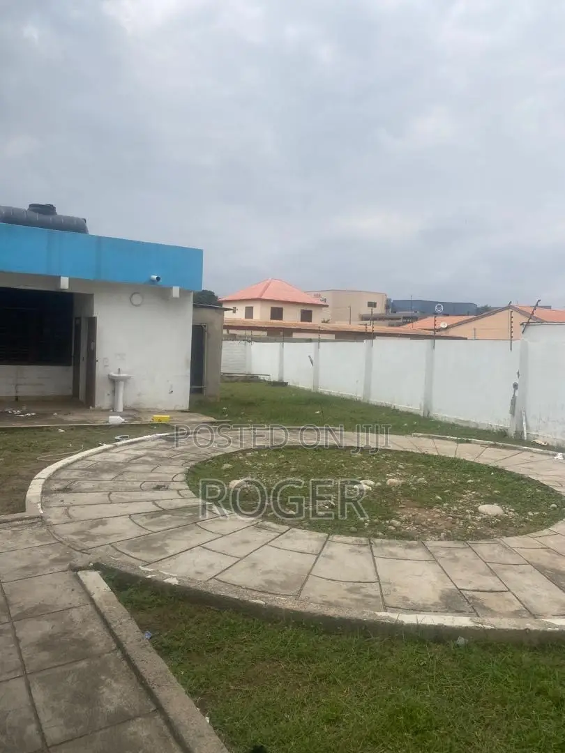 12 Bedroom House for Rent at Achimota ( Dome)