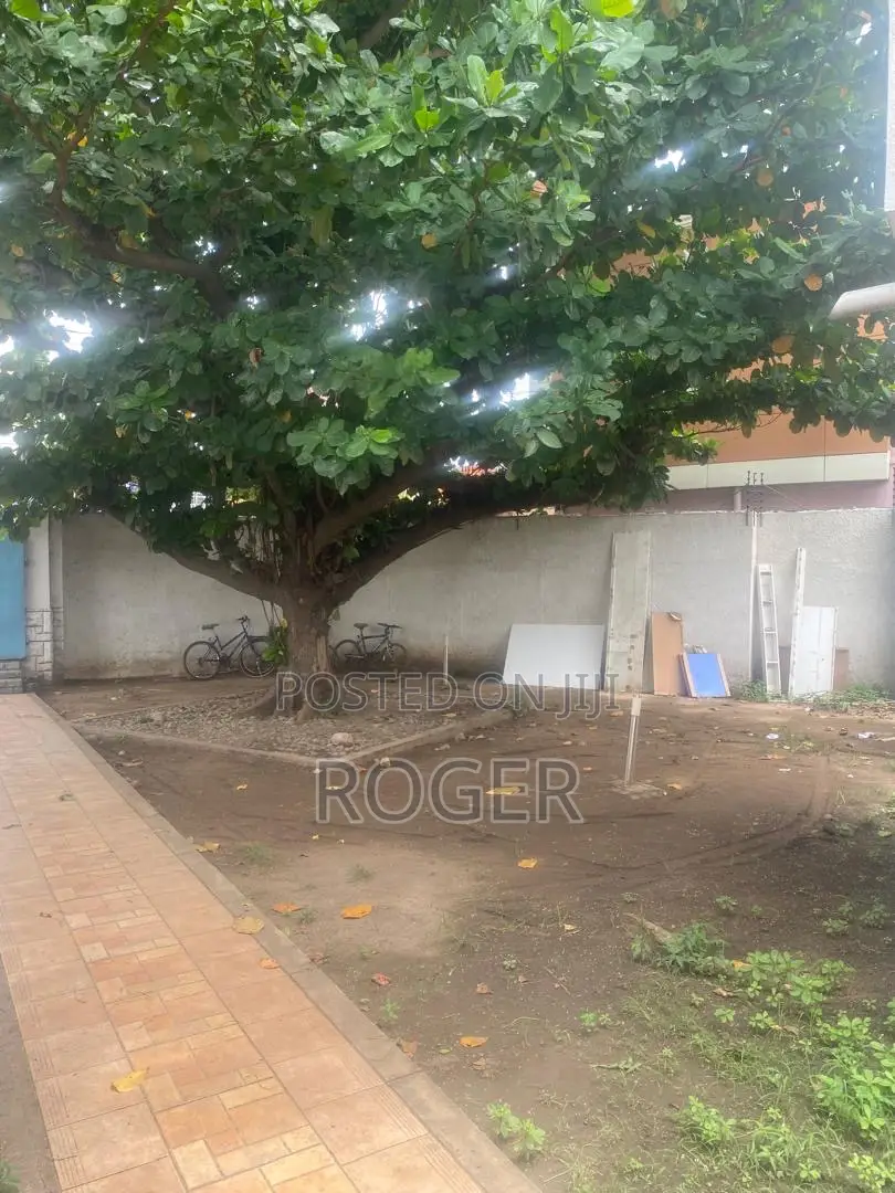12 Bedroom House for Rent at Achimota ( Dome)